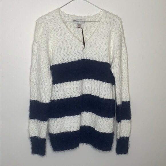 NWT | Knox Rose Warm Fuzzy Eyelash Striped Sweater Size Small - Picture 1 of 6